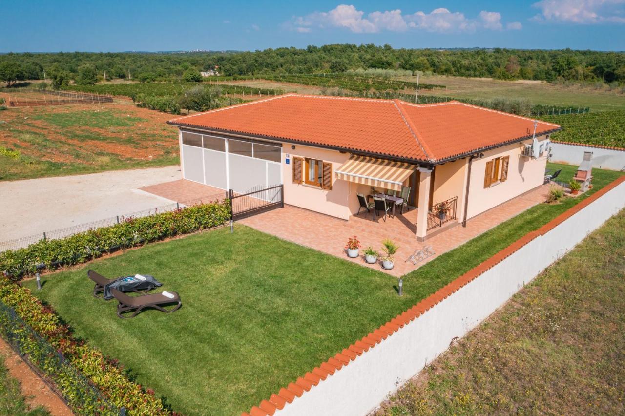 Villa Gracia Sveti Lovreč Pazenatički Exterior foto