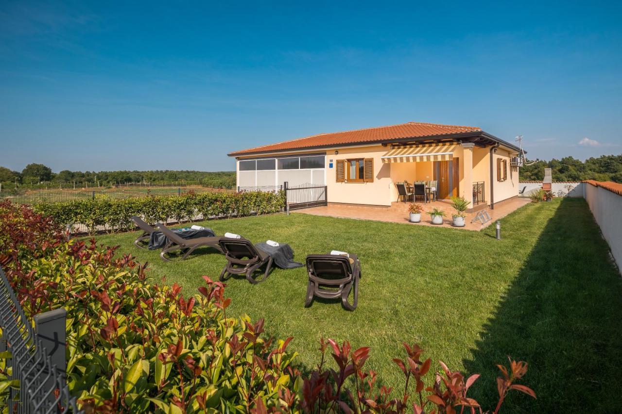 Villa Gracia Sveti Lovreč Pazenatički Exterior foto